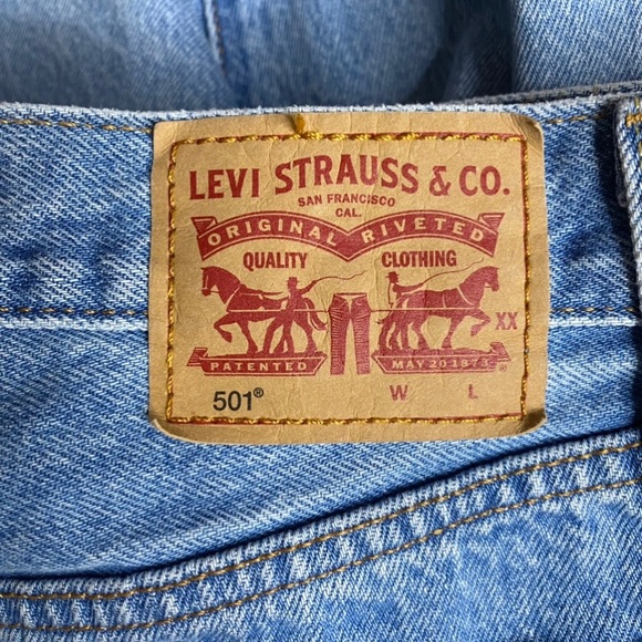 Levi’s 501 The Original Straight Leg Jeans - Picture 7 of 15